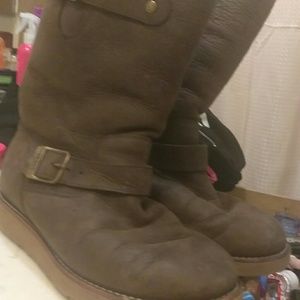 Chocolate brown authentic ugg boots!
